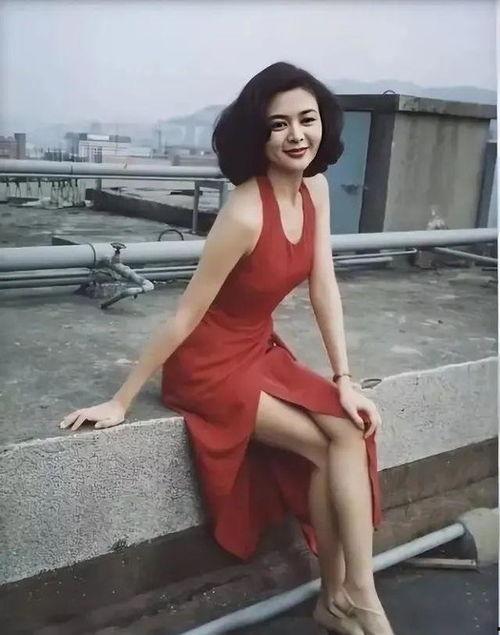 美女吃拉瓜,一场视觉与味觉的盛宴