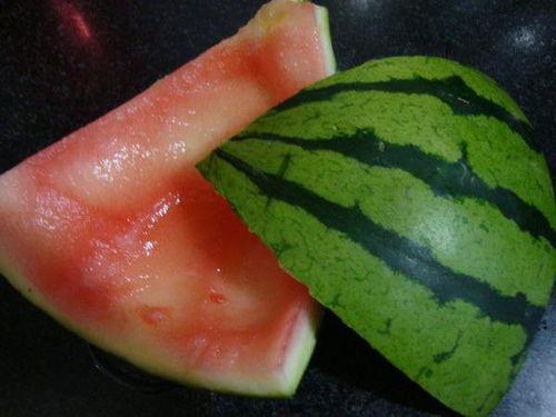 搞笑人吃瓜鸡蛋,搞笑人吃瓜鸡蛋，欢乐无限