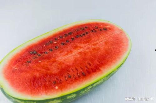 女士吃隔夜瓜进医院,女士食用后紧急入院